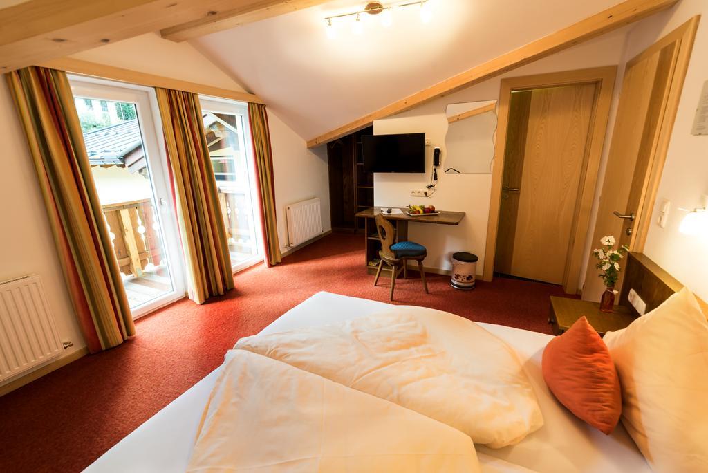 "Quality Hosts Arlberg" Hotel-Gasthof Freisleben サンクト・アントン・アム・アールベルク エクステリア 写真